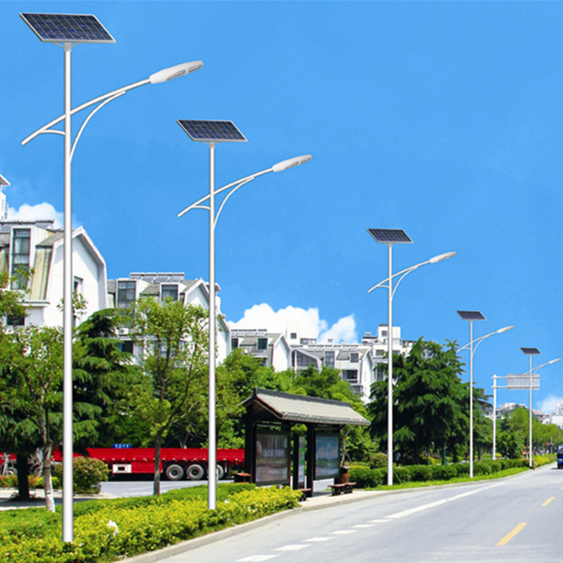 Farola solar de un solo brazo