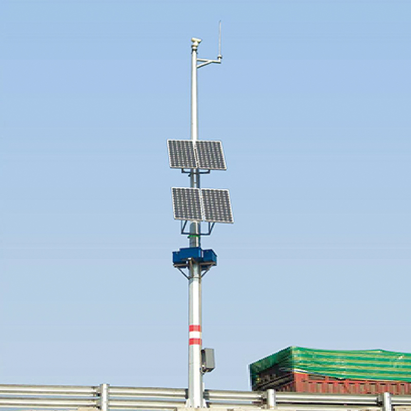 Poste de soporte para cámara con alimentación solar autónoma