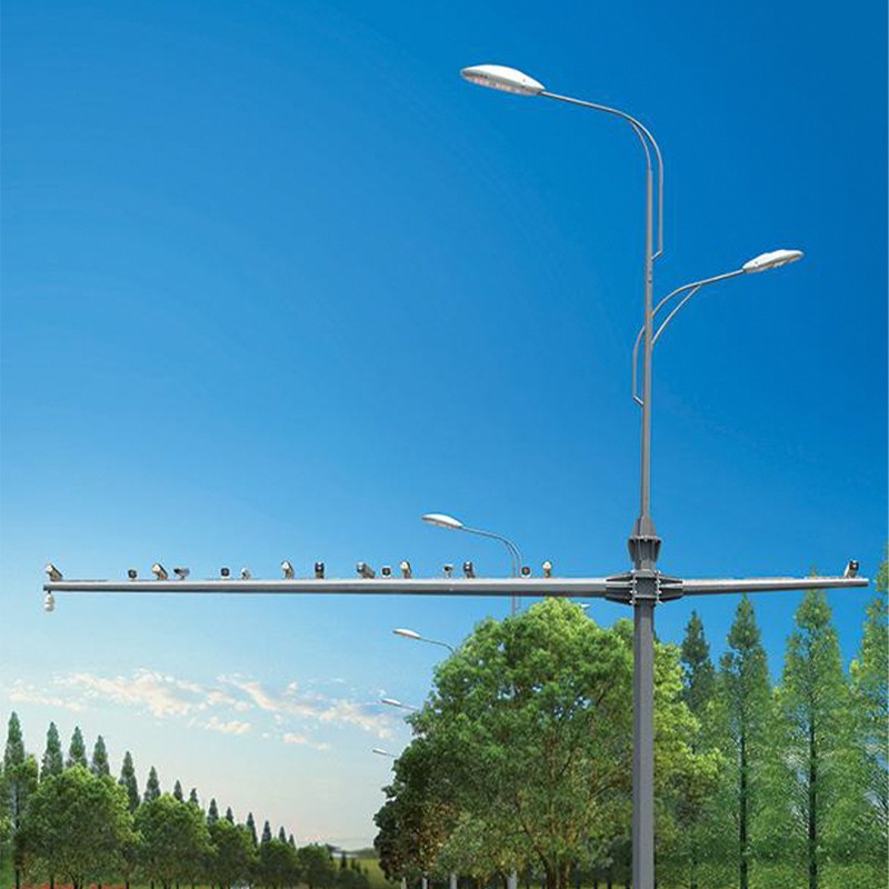 Poste de iluminación combinado multifuncional con sistema de monitoreo